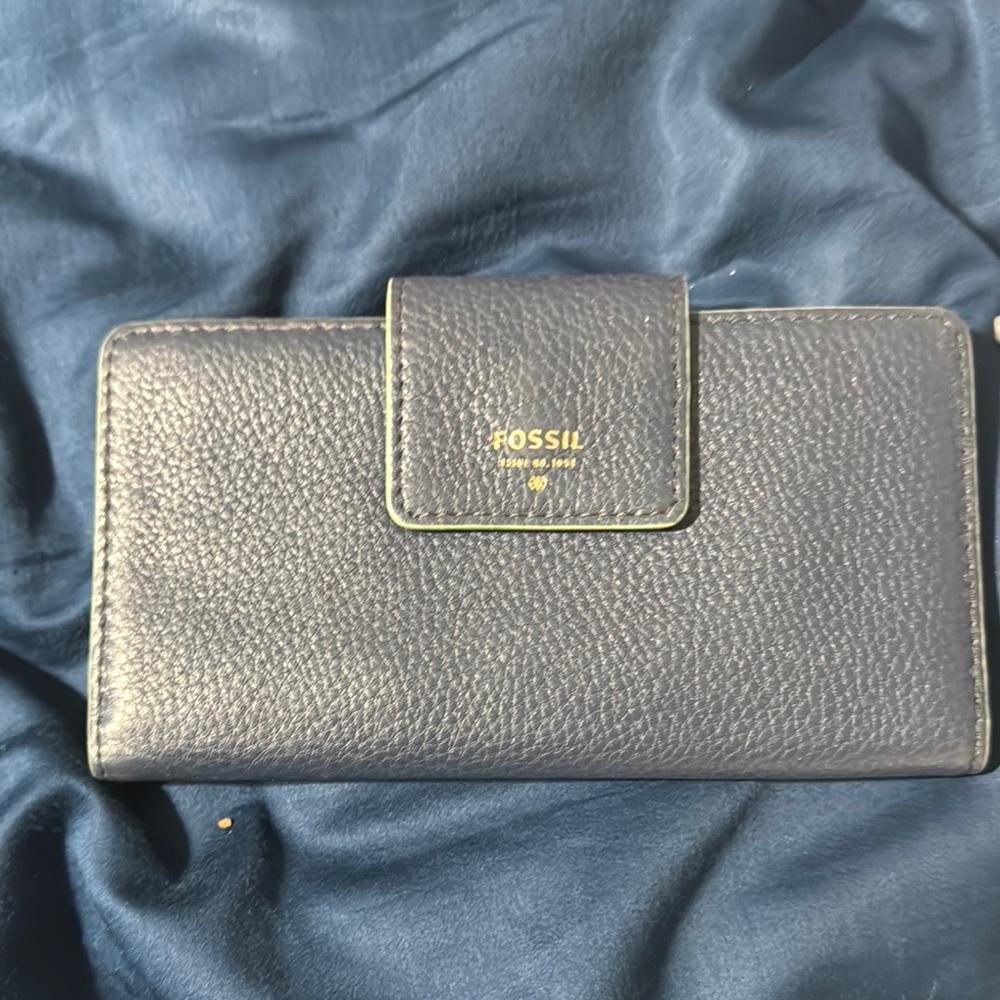Fossil Women's Black Wallet